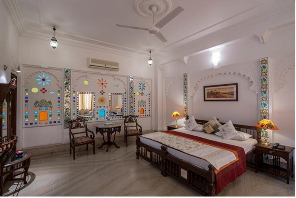 Hotel Raj Niwas Udajpur Pokoj fotografie